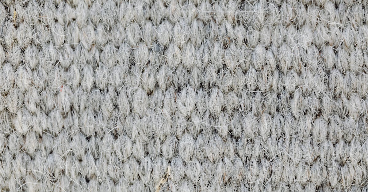 découvrez comment l'isolation des combles peut améliorer le confort de votre maison tout en réduisant vos factures d'énergie. apprenez les meilleures techniques et matériaux pour une efficacité optimale.