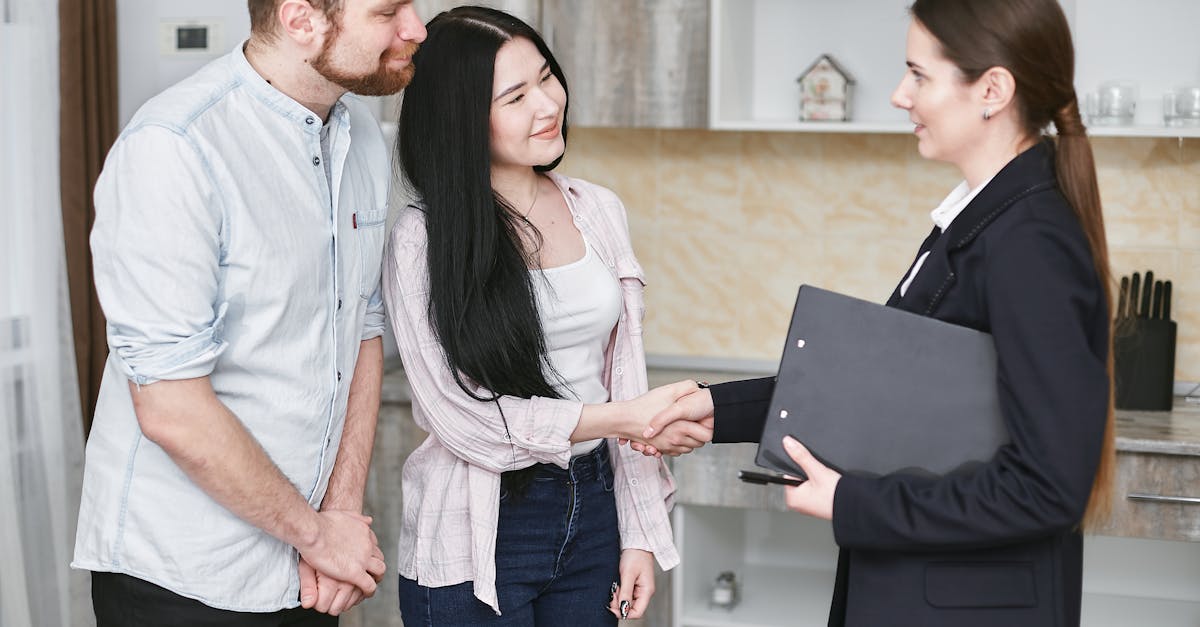 découvrez l'assurance décennale, une couverture essentielle pour les professionnels du bâtiment. protégez vos projets contre les malfaçons et les délais de garantie, tout en garantissant la sérénité de vos clients. informez-vous sur les avantages, les tarifs et les conditions de souscription.
