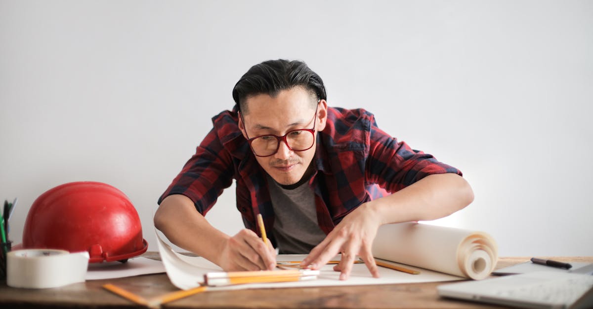 découvrez le rôle essentiel d'un chef de projet, qui coordonne et supervise les équipes pour garantir la réussite des projets. apprenez ses compétences clés, ses responsabilités et son impact sur l'efficacité organisationnelle.