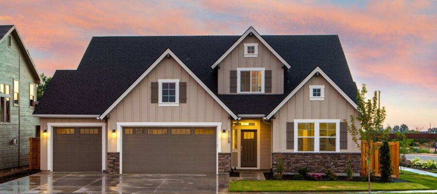 découvrez les meilleures solutions de toiture pour protéger votre habitat. que ce soit pour des travaux de rénovation ou de construction neuve, nos experts en roofing vous guideront à travers des matériaux durables et esthétiques, assurant une étanchéité parfaite et un style adapté à votre maison.