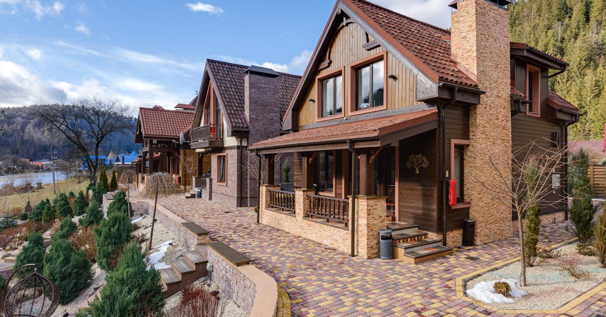 découvrez l'univers de la construction en bois, une méthode durable et esthétique qui allie tradition et innovation. apprenez-en plus sur les techniques, les avantages écologiques et les projets inspirants en construction timber.