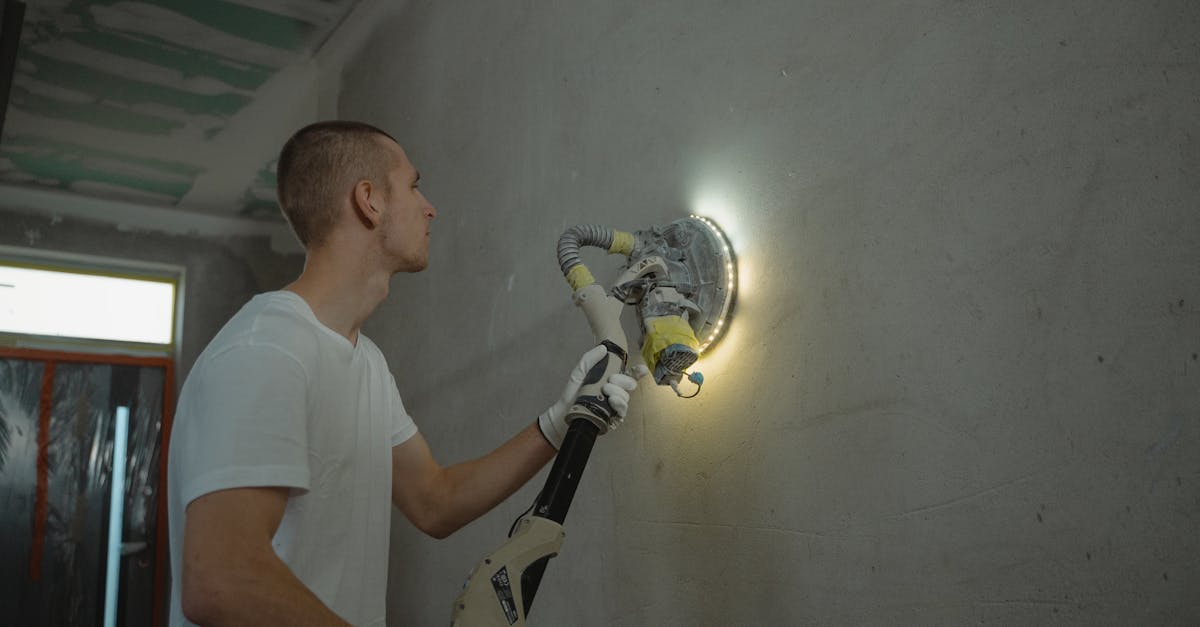 transformez votre sous-sol en un espace fonctionnel et esthétique grâce à nos services de rénovation. que ce soit pour un bureau, une salle de loisirs ou une chambre supplémentaire, nous vous guidons dans chaque étape du processus de remodelage de votre sous-sol.