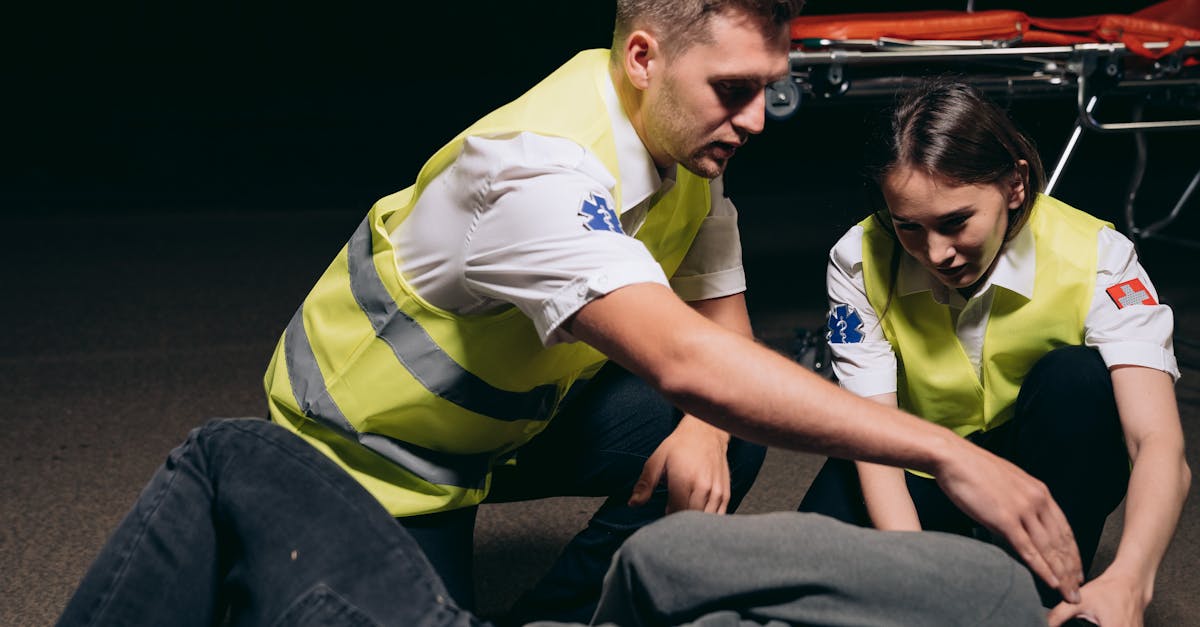 découvrez le métier de safety coordinator : ses missions, ses responsabilités en matière de prévention des risques professionnels et d'application des normes de sécurité en entreprise.