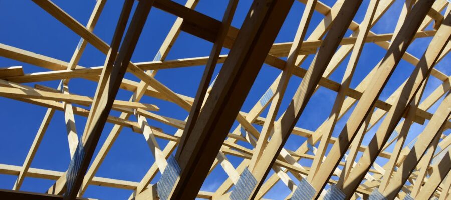 découvrez les conseils et étapes clés pour réussir votre projet self-build : planification, budget, choix des matériaux et solutions pour une maison sur-mesure adaptée à vos besoins.
