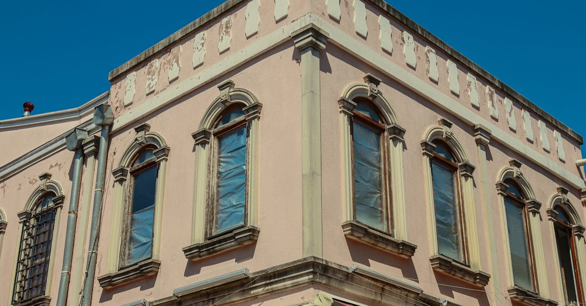 donnez une nouvelle vie à votre maison avec nos services de rénovation de façade ! expertise, matériaux de qualité et conseils personnalisés pour une façade belle et durable. demandez votre devis gratuit.