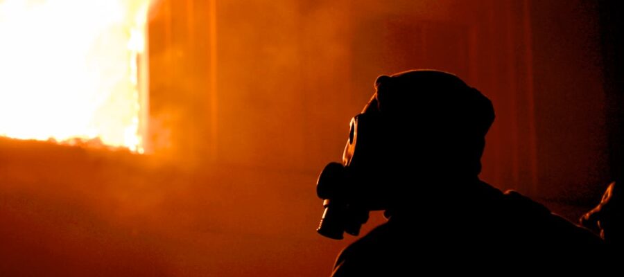 découvrez les principales réglementations en matière de sécurité incendie : obligations légales, conseils de prévention et bonnes pratiques pour protéger les personnes et les biens contre les risques d’incendie.