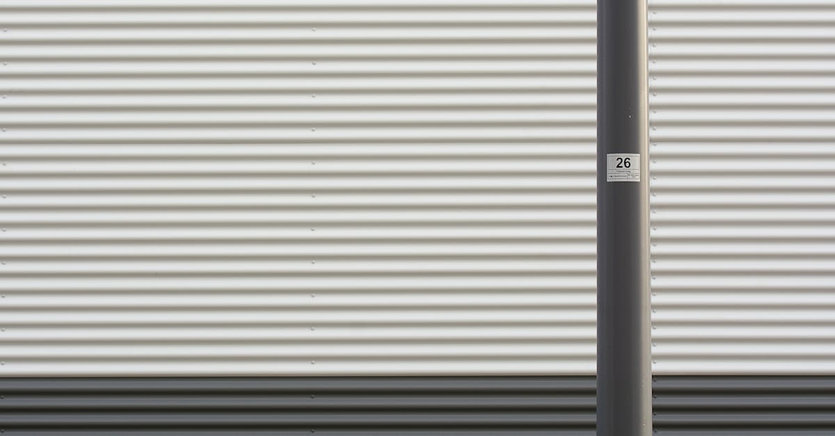découvrez le bardage métallique : une solution moderne, durable et esthétique pour la façade de vos bâtiments. protégez et valorisez votre construction grâce aux différents types de revêtements métalliques.