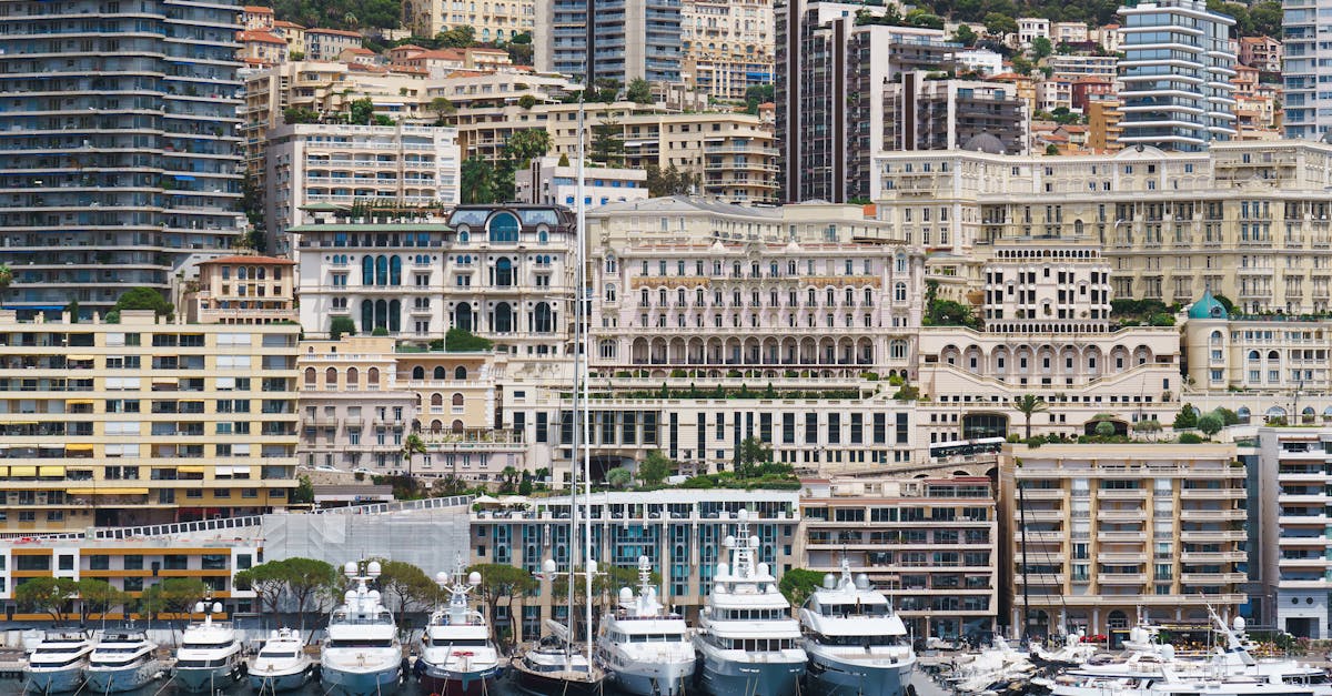 découvrez tout ce qu'il faut savoir sur les contrats immobiliers : types d'accords, clauses essentielles, conseils pour sécuriser vos transactions immobilières et éviter les pièges juridiques.
