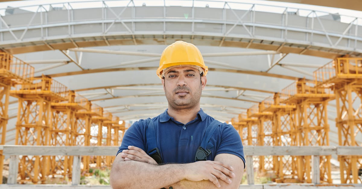découvrez le métier de site manager : rôle, compétences clés et missions essentielles pour gérer efficacement un site, optimiser les performances et assurer la sécurité des équipes sur le terrain.