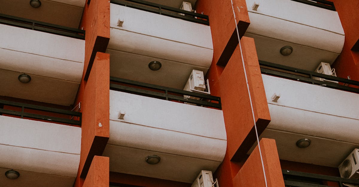 découvrez les causes et solutions lorsque le voyant vert de votre climatiseur clignote. guide pratique pour diagnostiquer et résoudre ce problème courant.