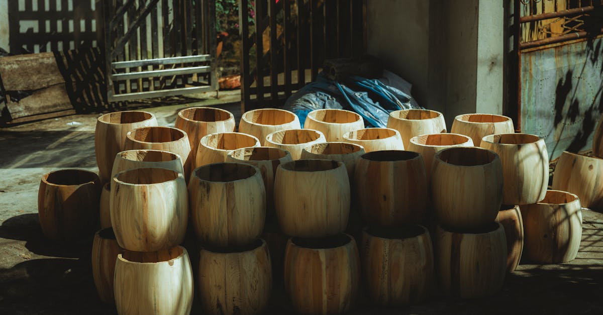 découvrez des conseils pratiques et des astuces pour organiser efficacement votre sous-sol, optimiser l'espace et créer un environnement rangé et fonctionnel.