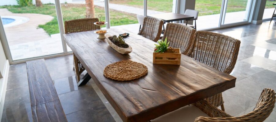 découvrez notre sélection de meubles cérusés alliant élégance et charme à l'ancienne pour une décoration intérieure authentique et raffinée.