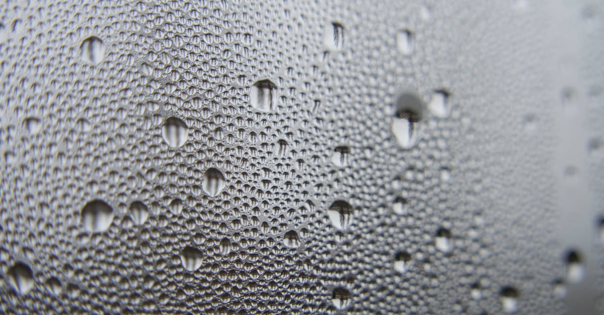 découvrez des solutions efficaces pour la prévention de la condensation et protégez vos espaces contre l'humidité et les moisissures.