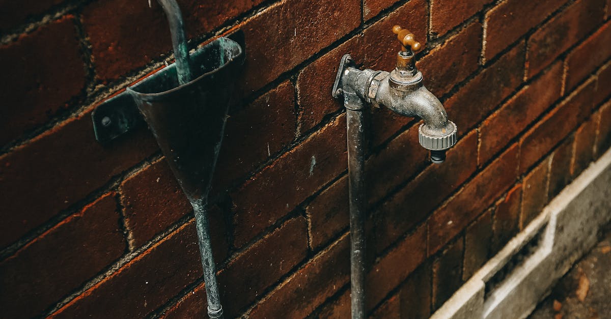 découvrez comment détartrer efficacement votre robinet pour prolonger sa durée de vie et améliorer la qualité de l'eau.