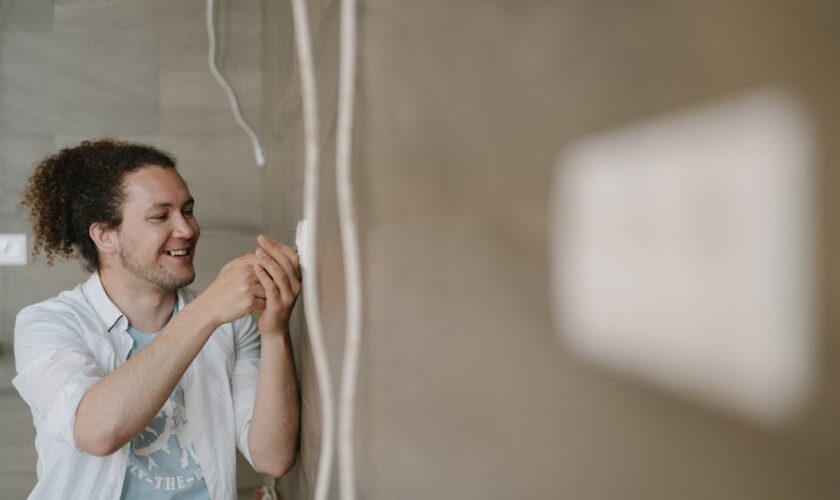 conseils et précautions pour assurer la sécurité des prises électriques dans votre maison et prévenir les accidents.