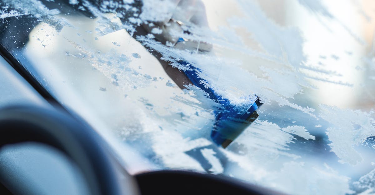 découvrez nos conseils efficaces pour éliminer le givre de votre congélateur et optimiser son fonctionnement.