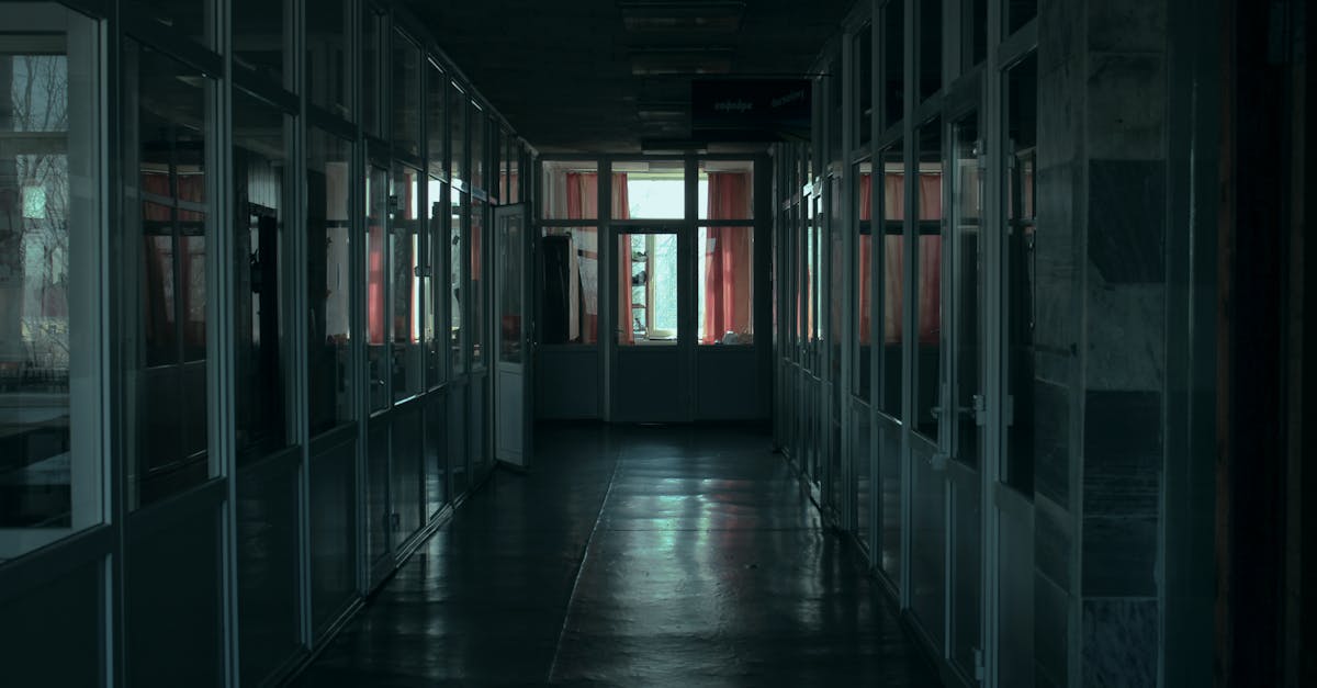 découvrez des idées d'aménagement pour optimiser l'espace et le style de votre hall d'entrée avec nos conseils pratiques et inspirations modernes.