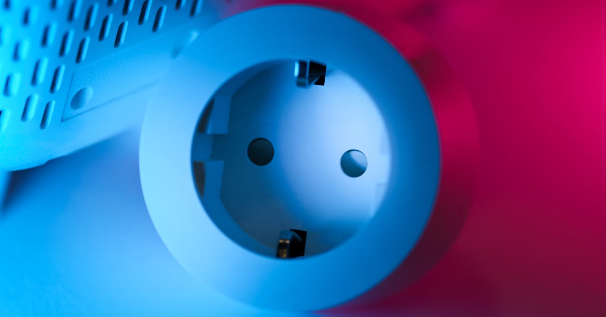 apprenez à installer une prise électrique en toute sécurité avec notre guide étape par étape. conseils pratiques pour une installation conforme et efficace.