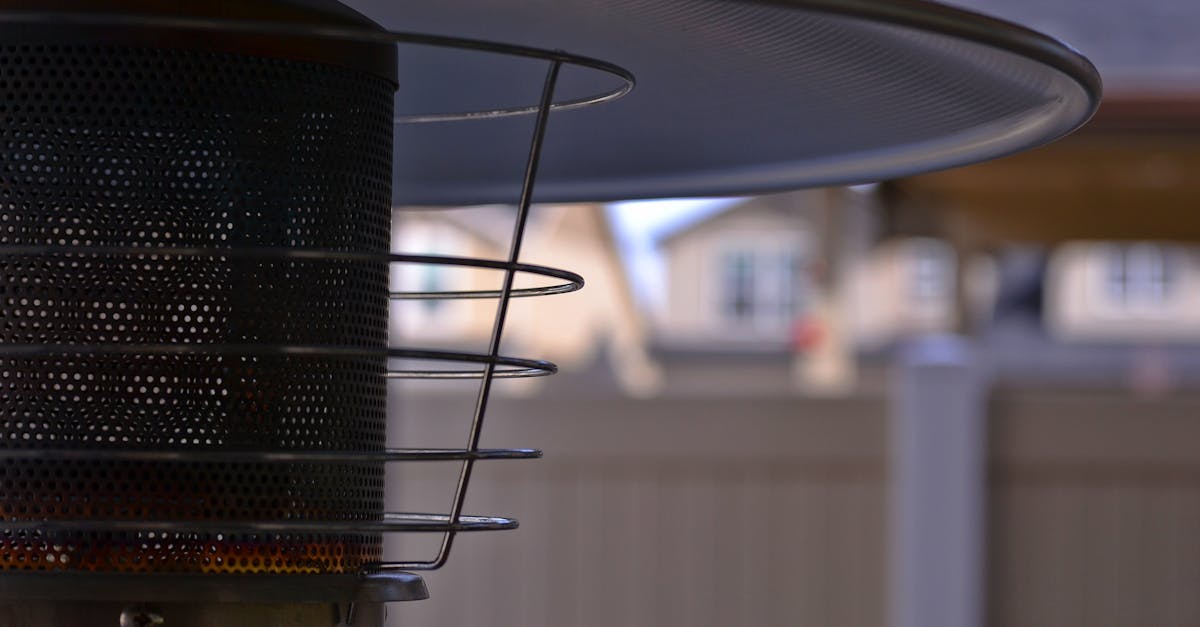 découvrez notre sélection de chauffages d'extérieur performants et élégants pour profiter pleinement de vos soirées en plein air, même par temps frais.