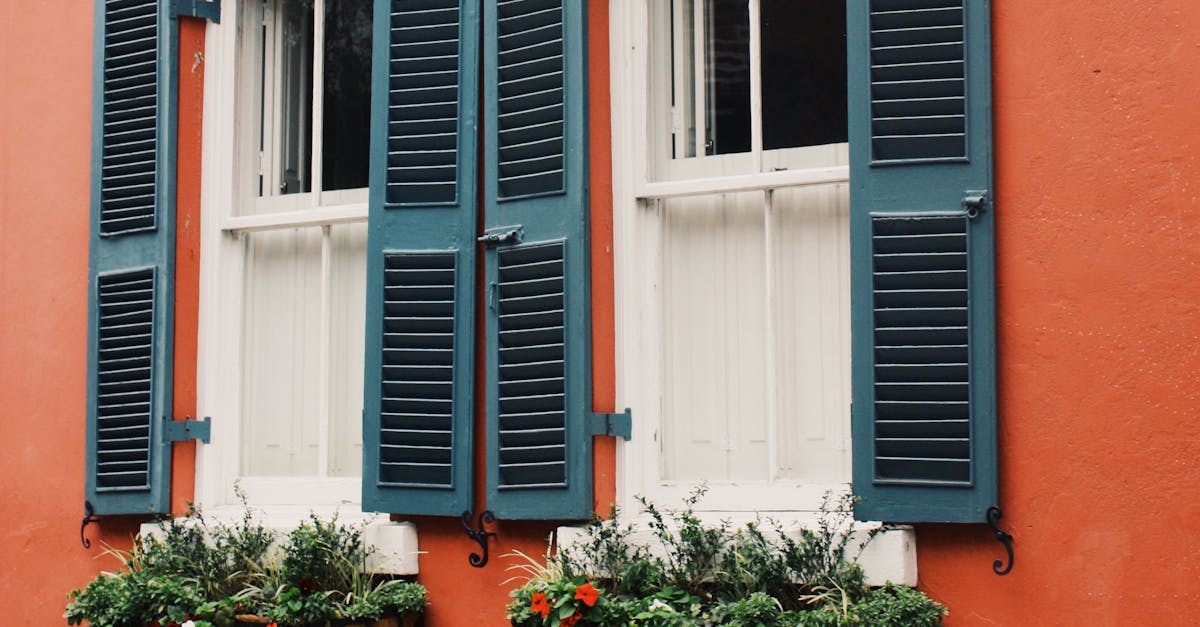 découvrez notre large sélection de volets adaptés à tous les styles et besoins. qualité, durabilité et design au rendez-vous pour protéger et embellir votre maison.