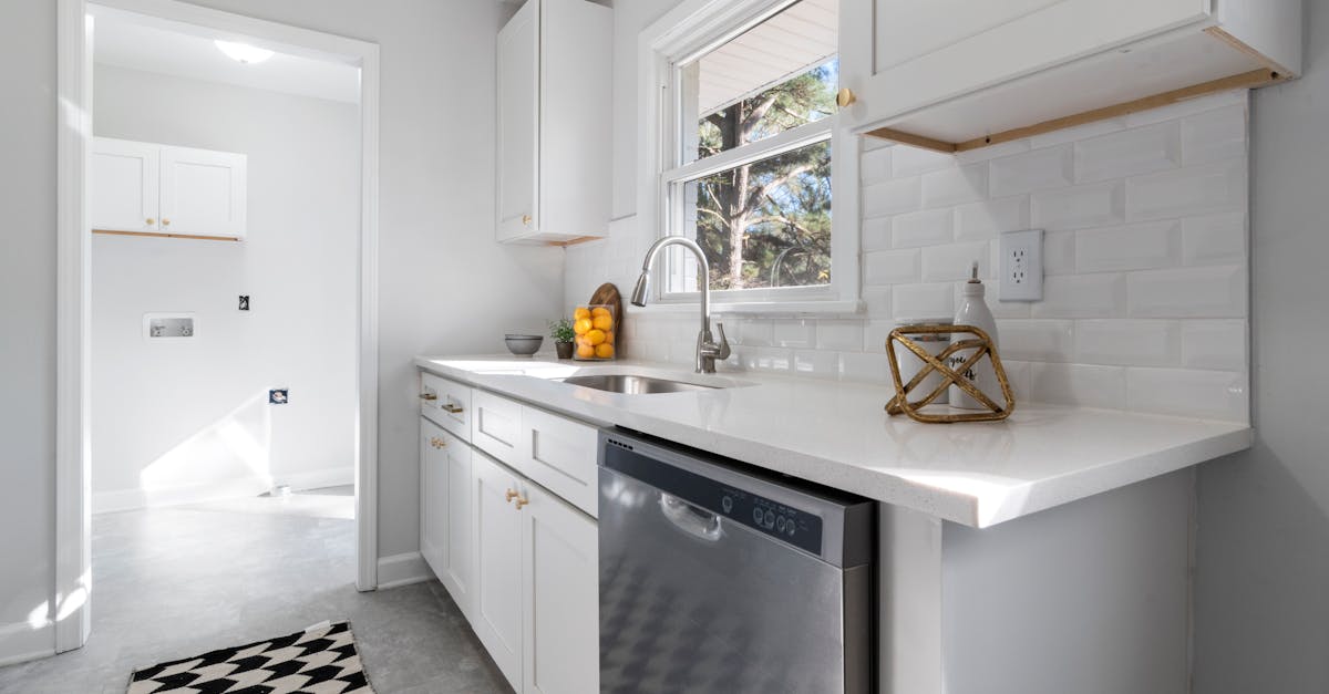 découvrez comment identifier et résoudre les codes d'erreur des lave-vaisselles whirlpool pour un fonctionnement optimal et sans souci.