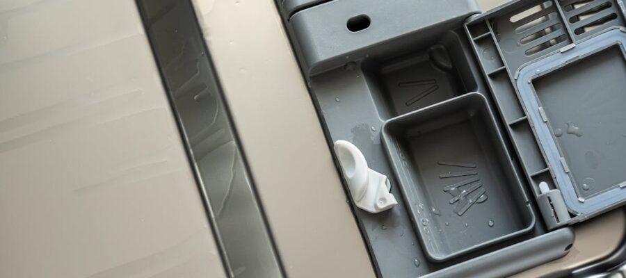 découvrez la signification des codes d'erreur des lave-vaisselle whirlpool et apprenez comment les résoudre rapidement pour un fonctionnement optimal.