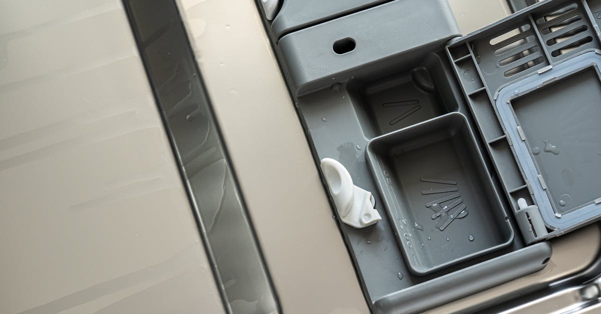 découvrez la signification des codes d'erreur des lave-vaisselle whirlpool et apprenez comment les résoudre rapidement pour un fonctionnement optimal.