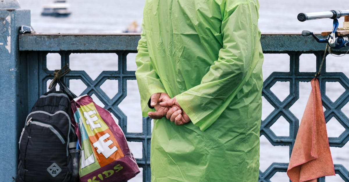 découvrez des solutions efficaces pour protéger votre balcon de la pluie tout en préservant sa luminosité et son esthétisme.