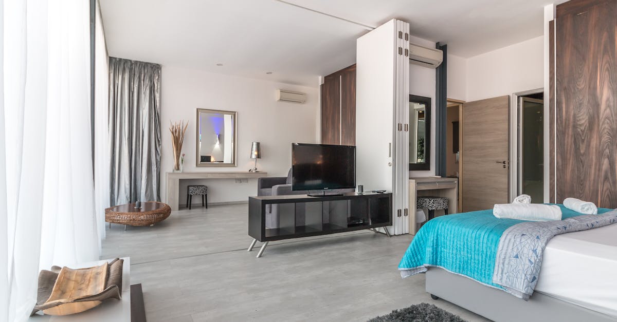 découvrez comment aménager une chambre dans votre salon de manière pratique et esthétique, en optimisant l'espace pour un intérieur fonctionnel et agréable.