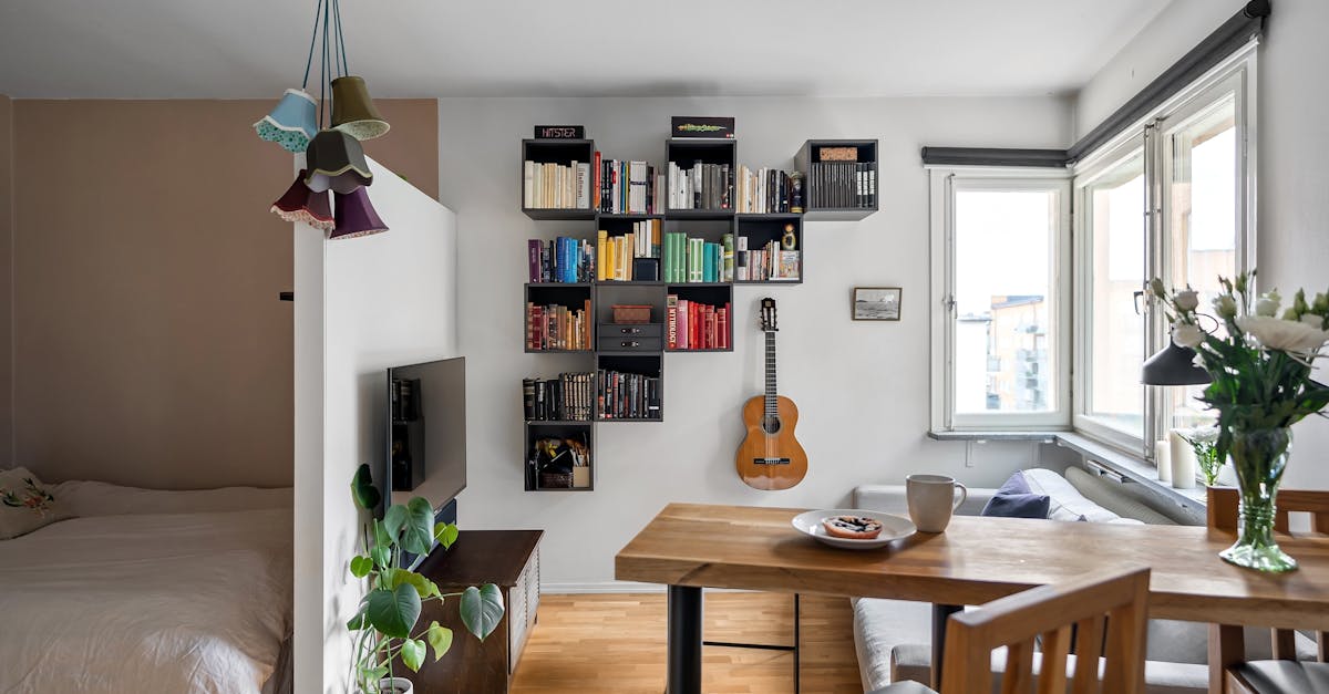 découvrez comment aménager une chambre dans votre salon de manière fonctionnelle et design, optimisant l'espace tout en conservant une ambiance conviviale.