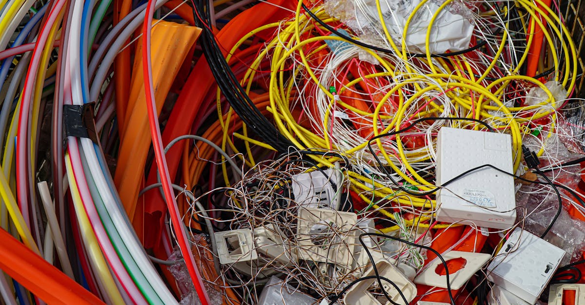 découvrez la signification des couleurs des fils électriques pour une installation sûre et conforme aux normes.